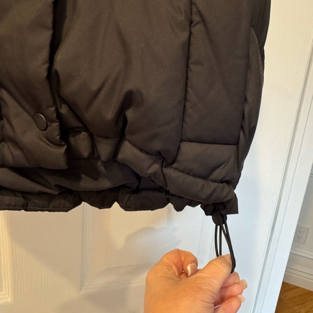 Lululemon Black Puffer Vest - Picture 3 of 10